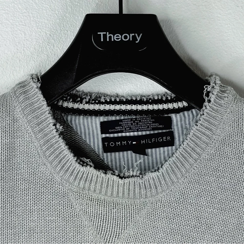 VINTAGE TOMMY HILFIGER Y2K Men's Designer Light Grey Crew Neck Sweater Size XL